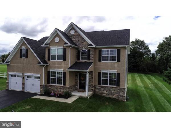 2512 TRACY LN, Gilbertsville, PA 19525