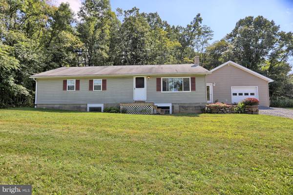 8678 MOUNTAIN RD, Port Royal, PA 17082