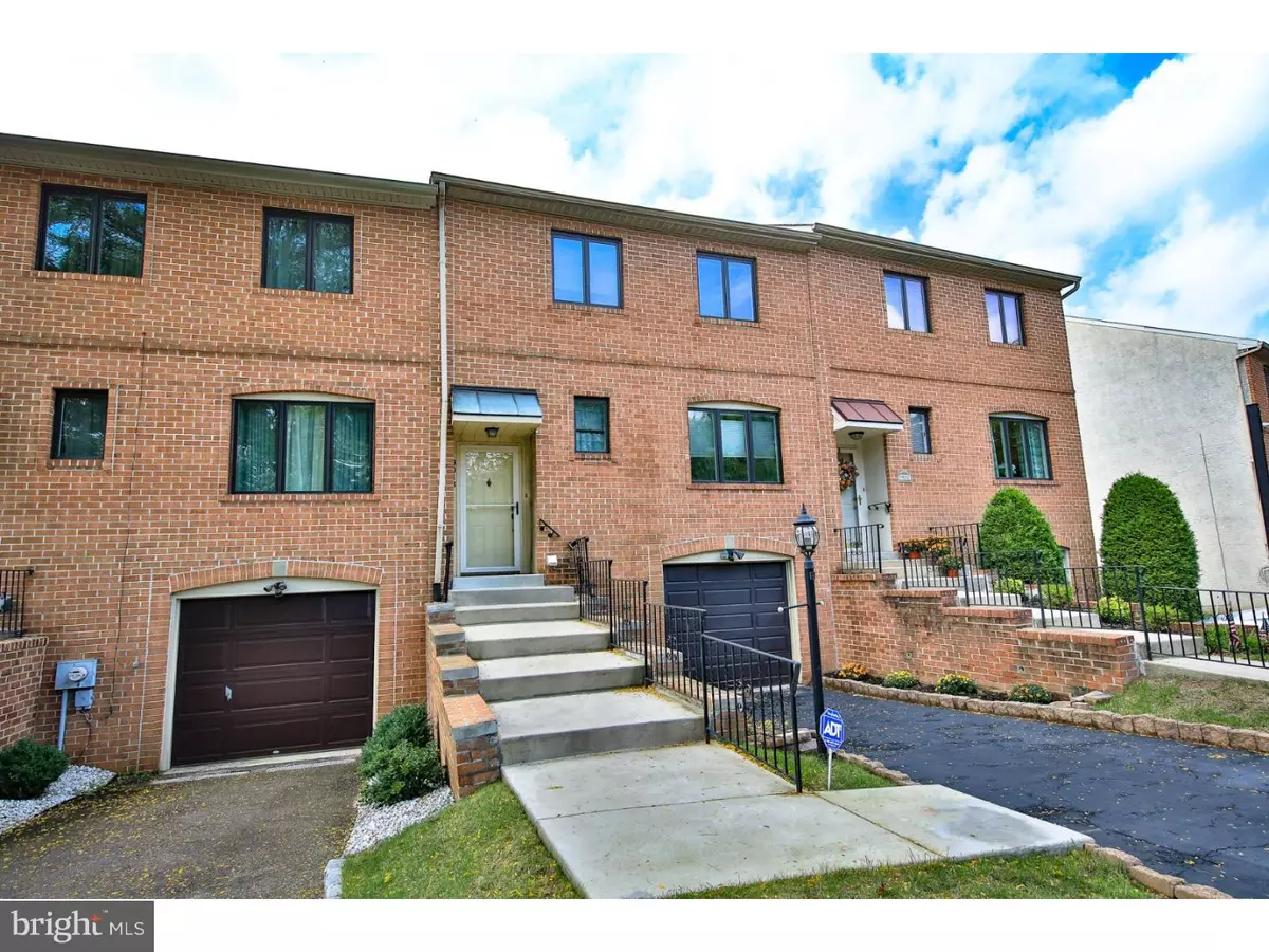 Philadelphia, PA 19128,9018 AYRDALE CRES