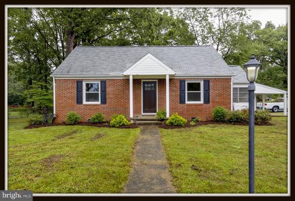 34 RANDOLPH RD, Fredericksburg, VA 22405