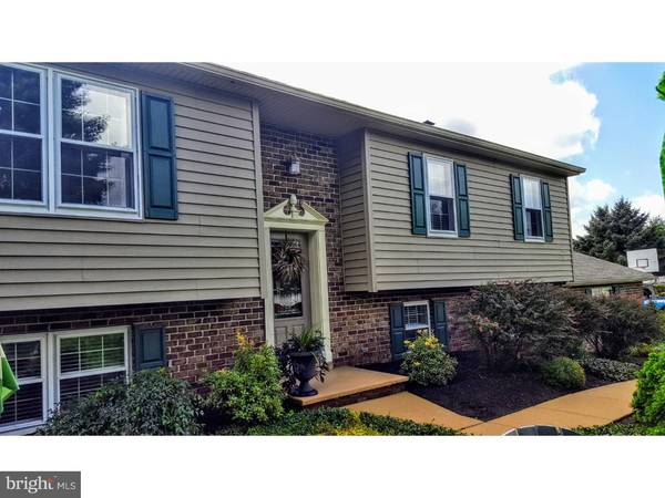 716 MORGAN CIR, West Chester, PA 19380