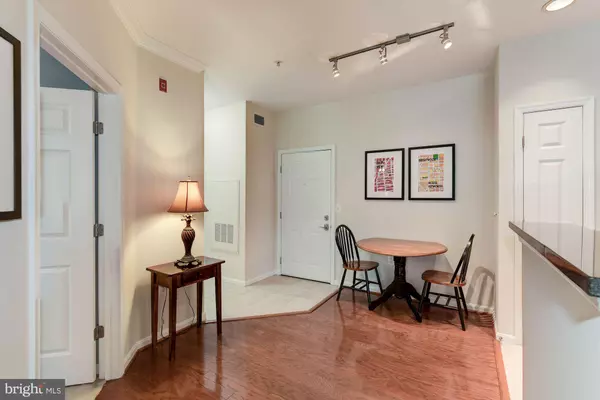 Arlington, VA 22206,2301 25TH ST S #4-402