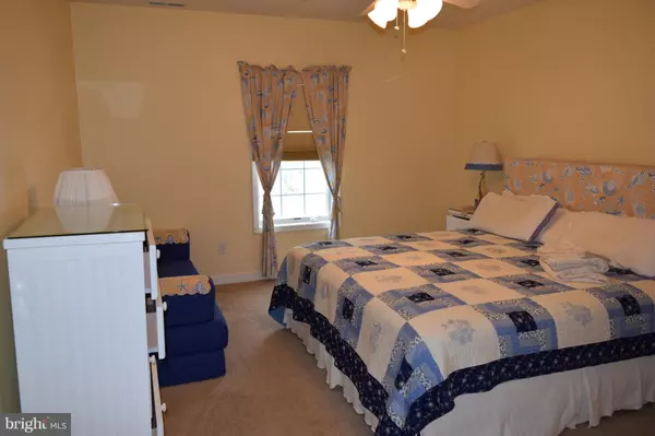 Ocean View, DE 19970,30611 CEDAR NECK RD #2204