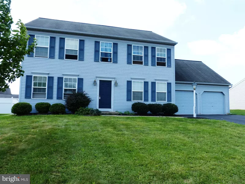 3203 JODI LN, Dover, PA 17315