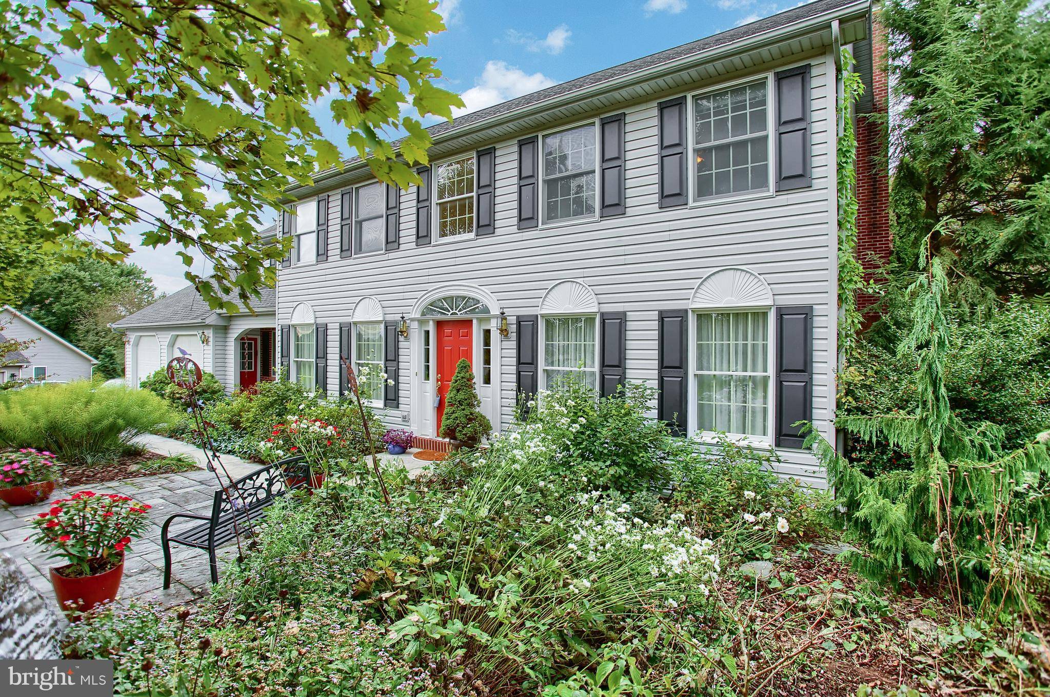 25 ORION RD, Boiling Springs, PA 17007