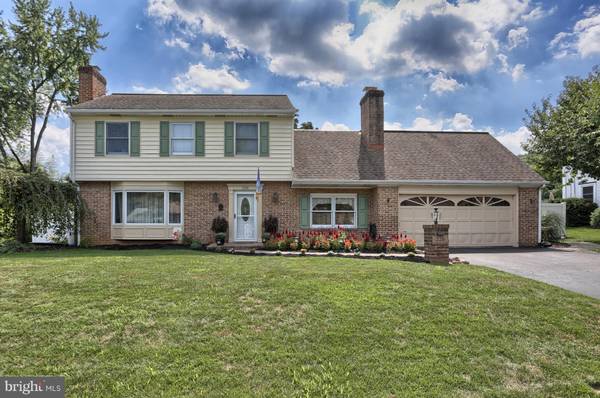 228 VESPER RD, Hershey, PA 17033