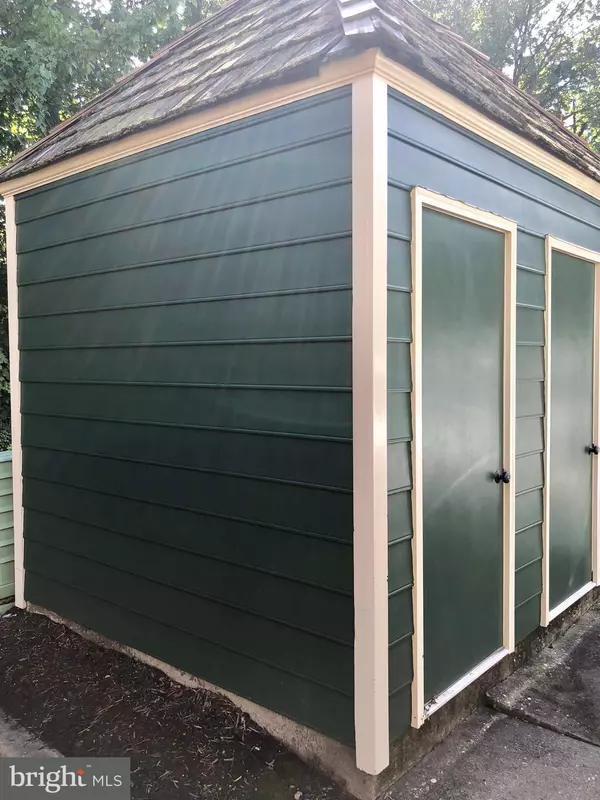 Fredericksburg, VA 22401,823-E COLLEGE AVE