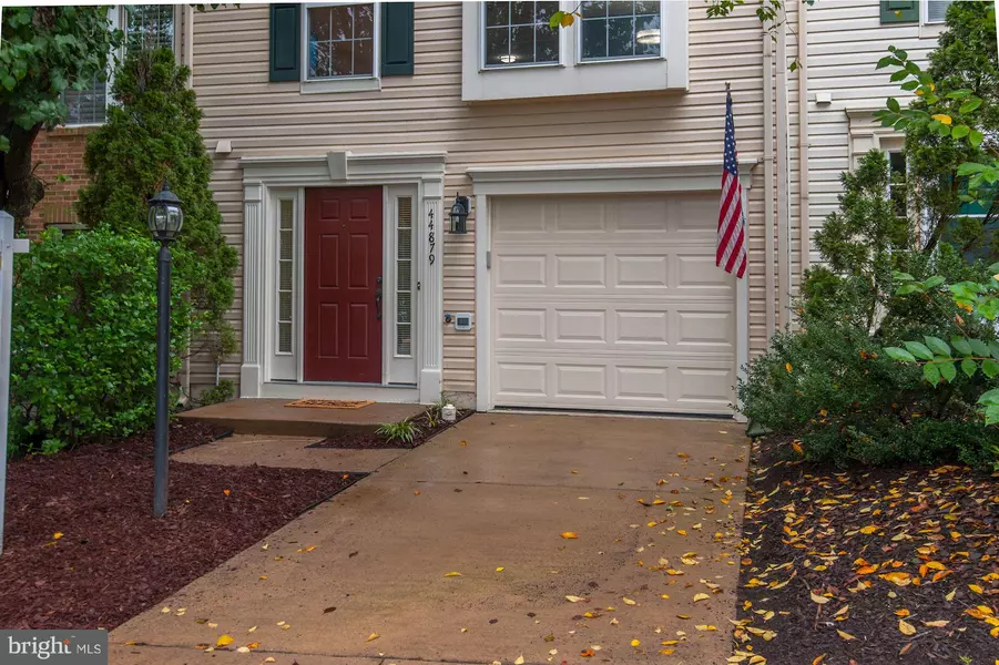 44879 GROVE TER, Ashburn, VA 20147