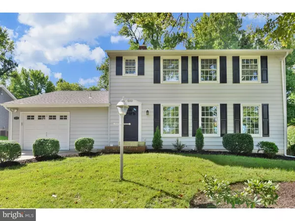 534 S BRENTWOOD DR, Mount Laurel, NJ 08054