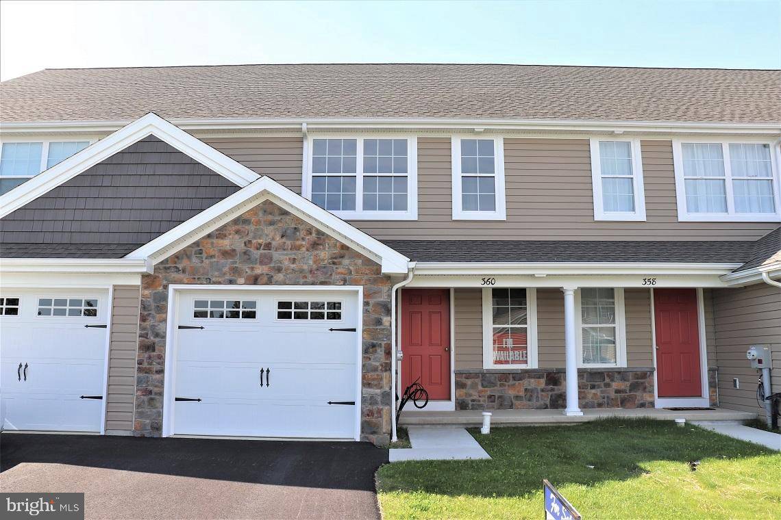 Manheim, PA 17545,360 CEDAR HOLLOW #77