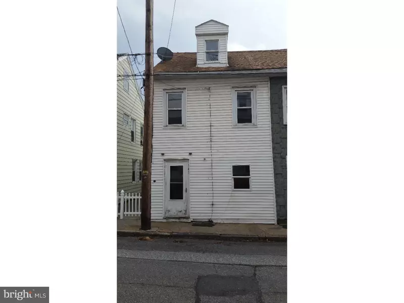 141 CARBON ST, Minersville, PA 17954