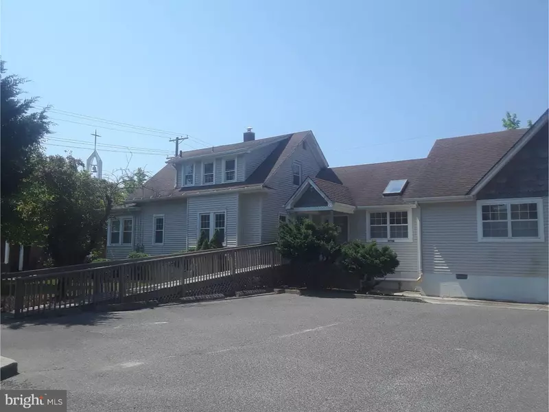 207 SHORE RD, Somers Point, NJ 08244