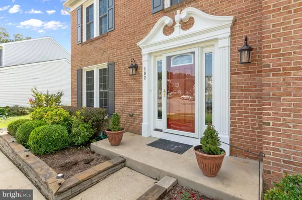 Glen Burnie, MD 21061,102 HUNTINGTON CT