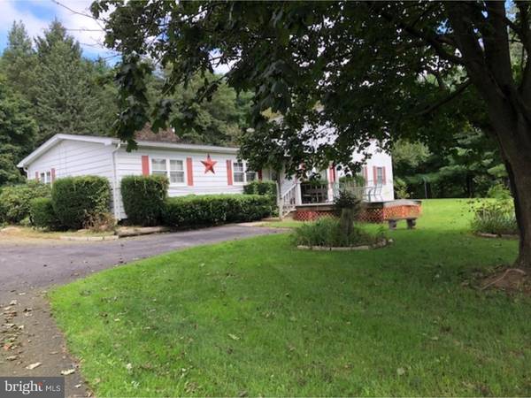 348 W MOUNTAIN RD, Hegins, PA 17938