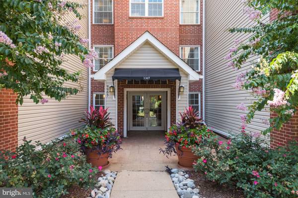 3307 WYNDHAM CIR #1157, Alexandria, VA 22302