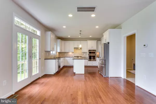 Falls Church, VA 22043,7718 LUNCEFORD LN