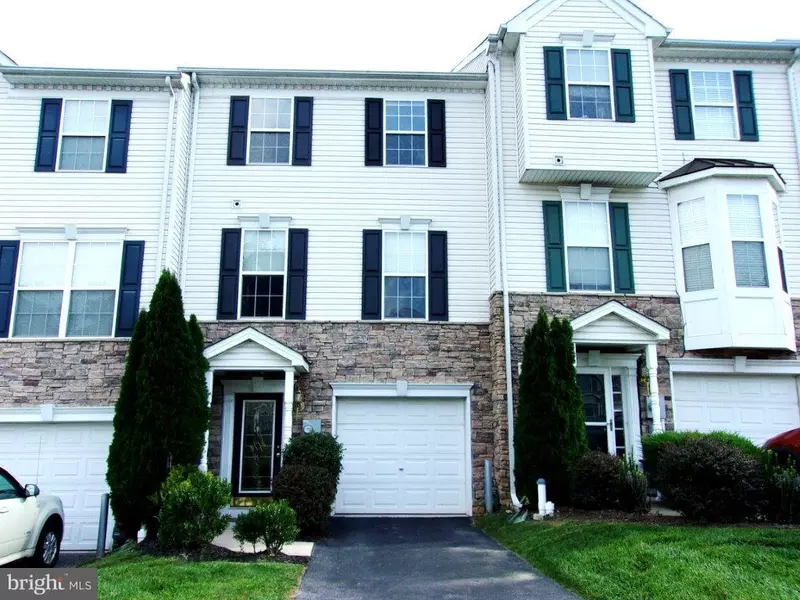 247 BRUAW DR, York, PA 17406