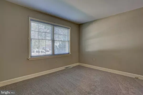 Lancaster, PA 17601,2618 STAGECOACH LN