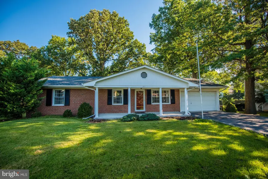 211 BEDFORD PL, Stephens City, VA 22655