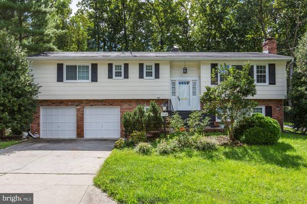 7107 LOIS LN, Lanham, MD 20706