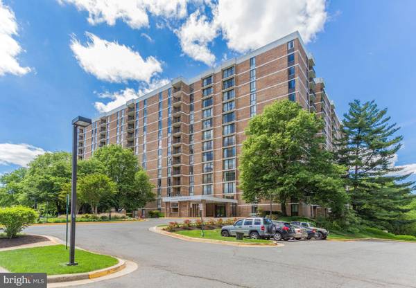 2300 PIMMIT DR #509, Falls Church, VA 22043