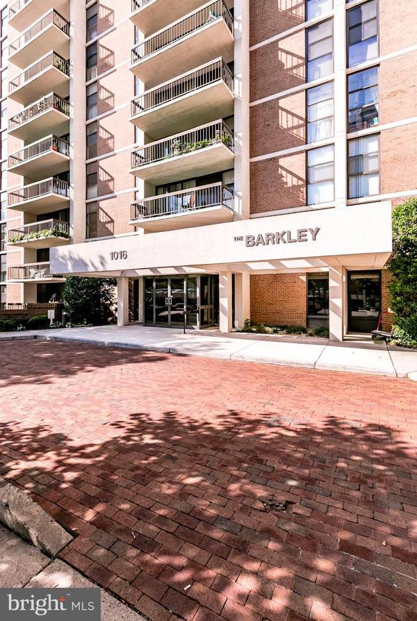 1016 WAYNE ST S #604, Arlington, VA 22204