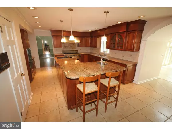 West Windsor Twp, NJ 08550,3 LAKEVIEW CT