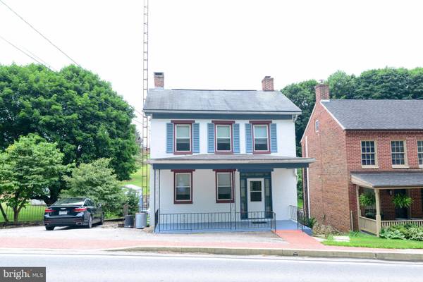 34 E MAIN ST, Railroad, PA 17355