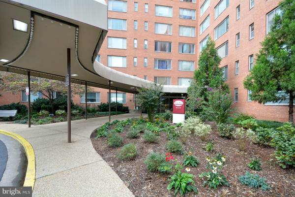 1111 ARLINGTON BLVD #832, Arlington, VA 22209