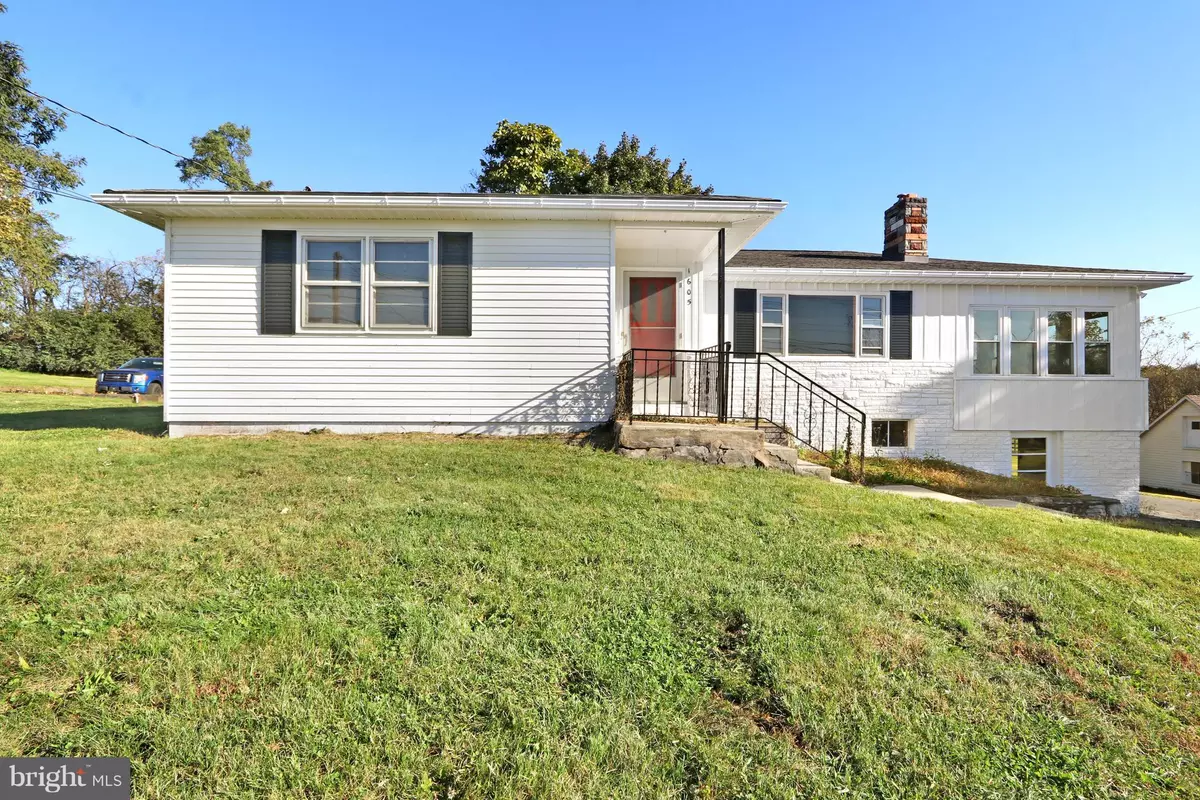 Greencastle, PA 17225,1605 BUCHANAN TRAIL EAST