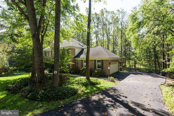 Vienna, VA 22182,1808 ABBEY GLEN CT