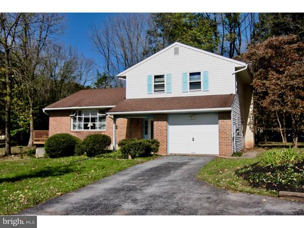 2 LILAC CT, Douglassville, PA 19518