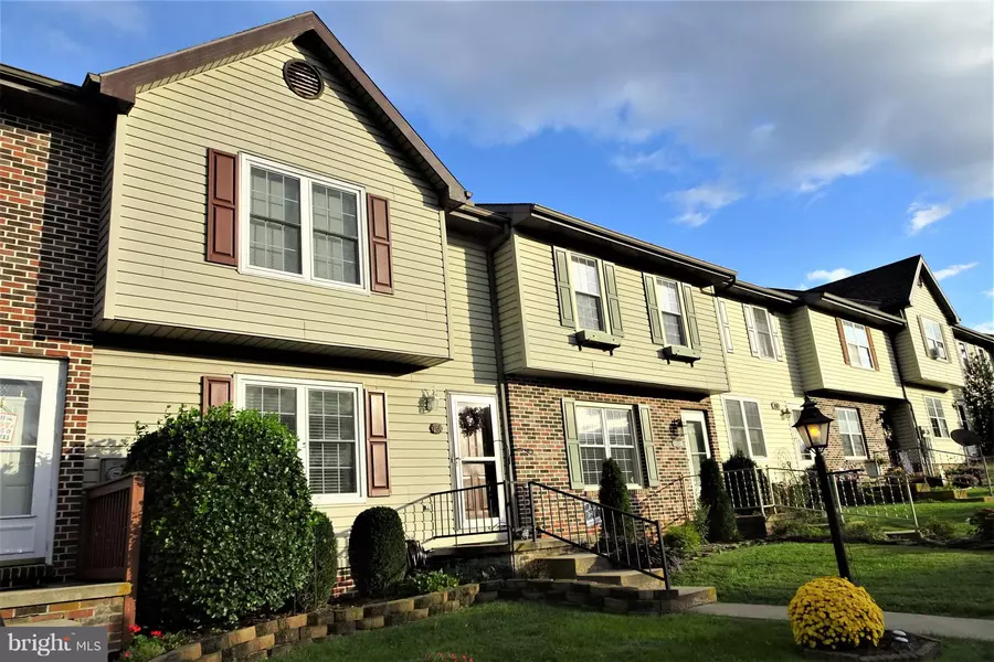 2614 BANBURY LN, Chambersburg, PA 17202