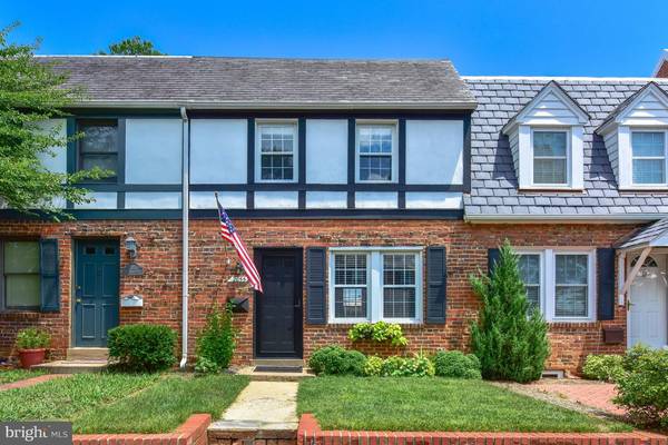 2055 BRANDYWINE ST, Arlington, VA 22207