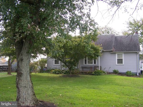 1322 FREY RD, Pennsburg, PA 18073