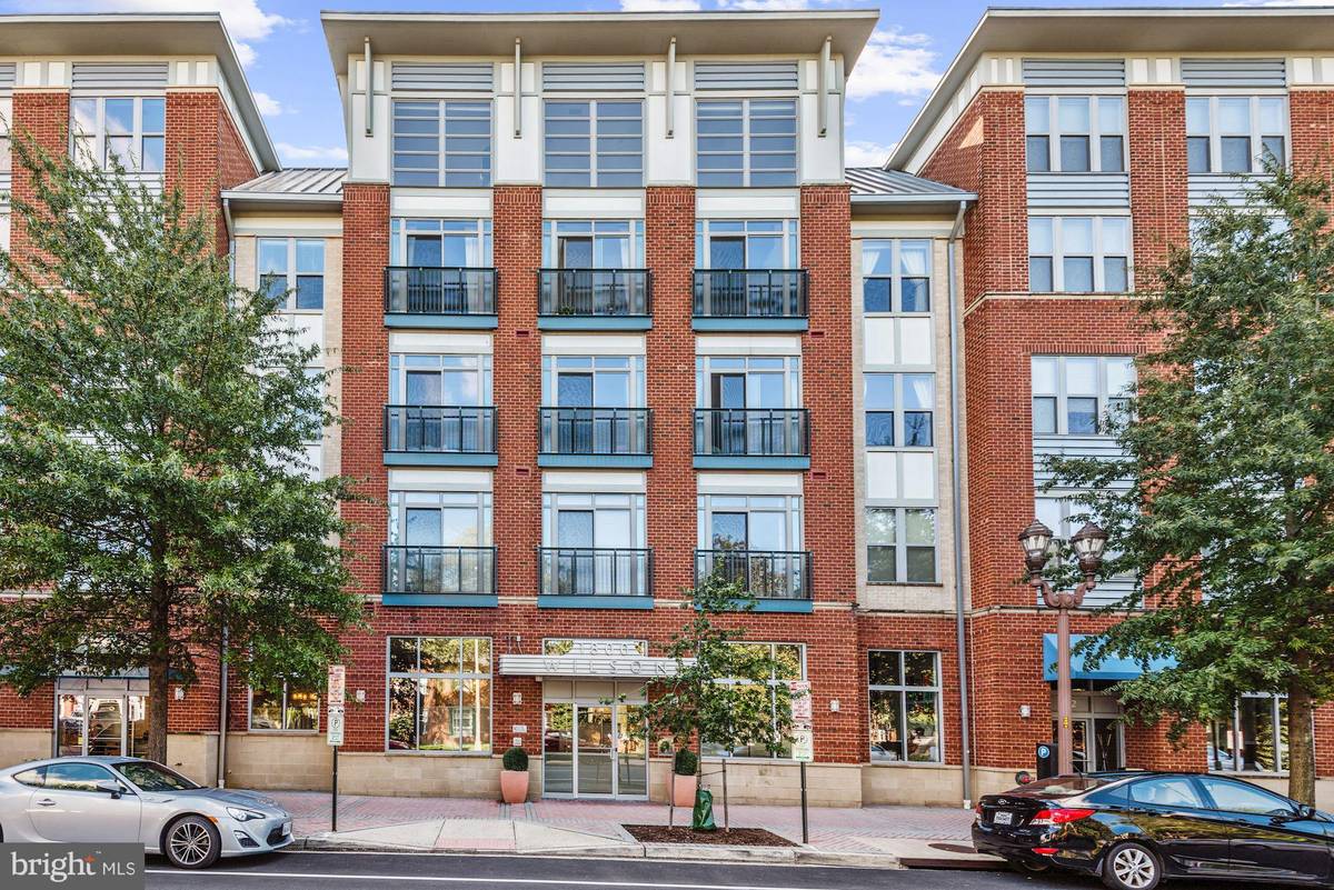 Arlington, VA 22201,1800 WILSON BLVD #123