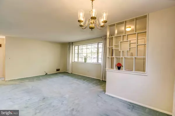 Fairfax, VA 22031,10005 HUNTER ST