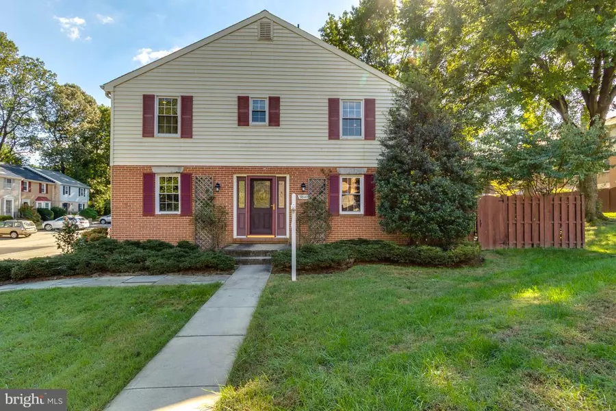 9647 LINDENBROOK ST, Fairfax, VA 22031