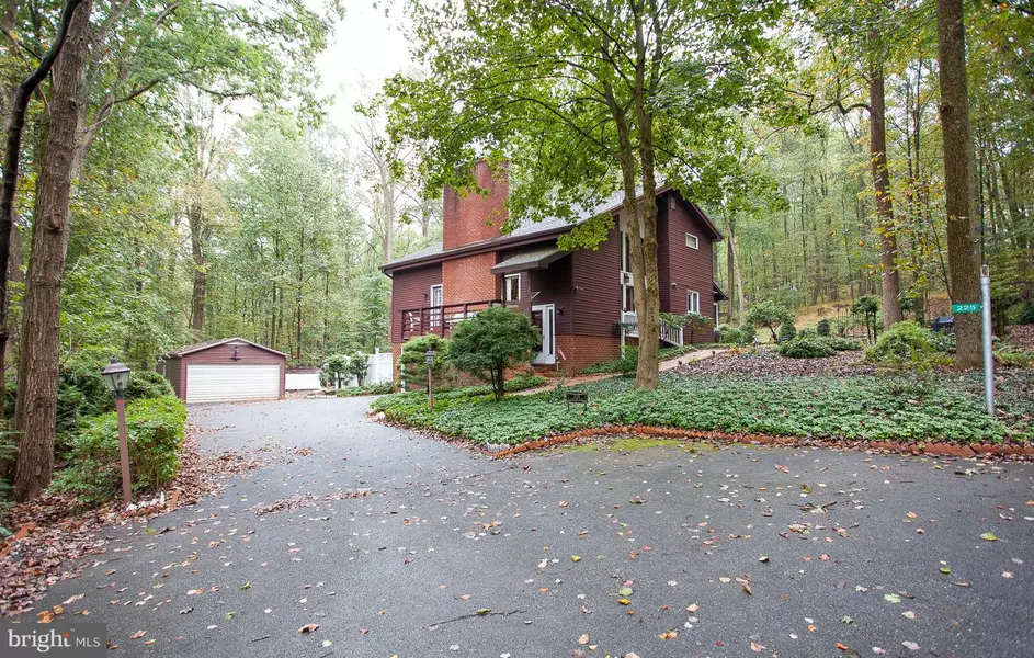 225 VILLAGE COVE, Mt Gretna, PA 17064