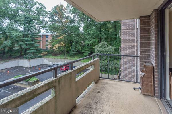 1808 OLD MEADOW RD #407, Mclean, VA 22102