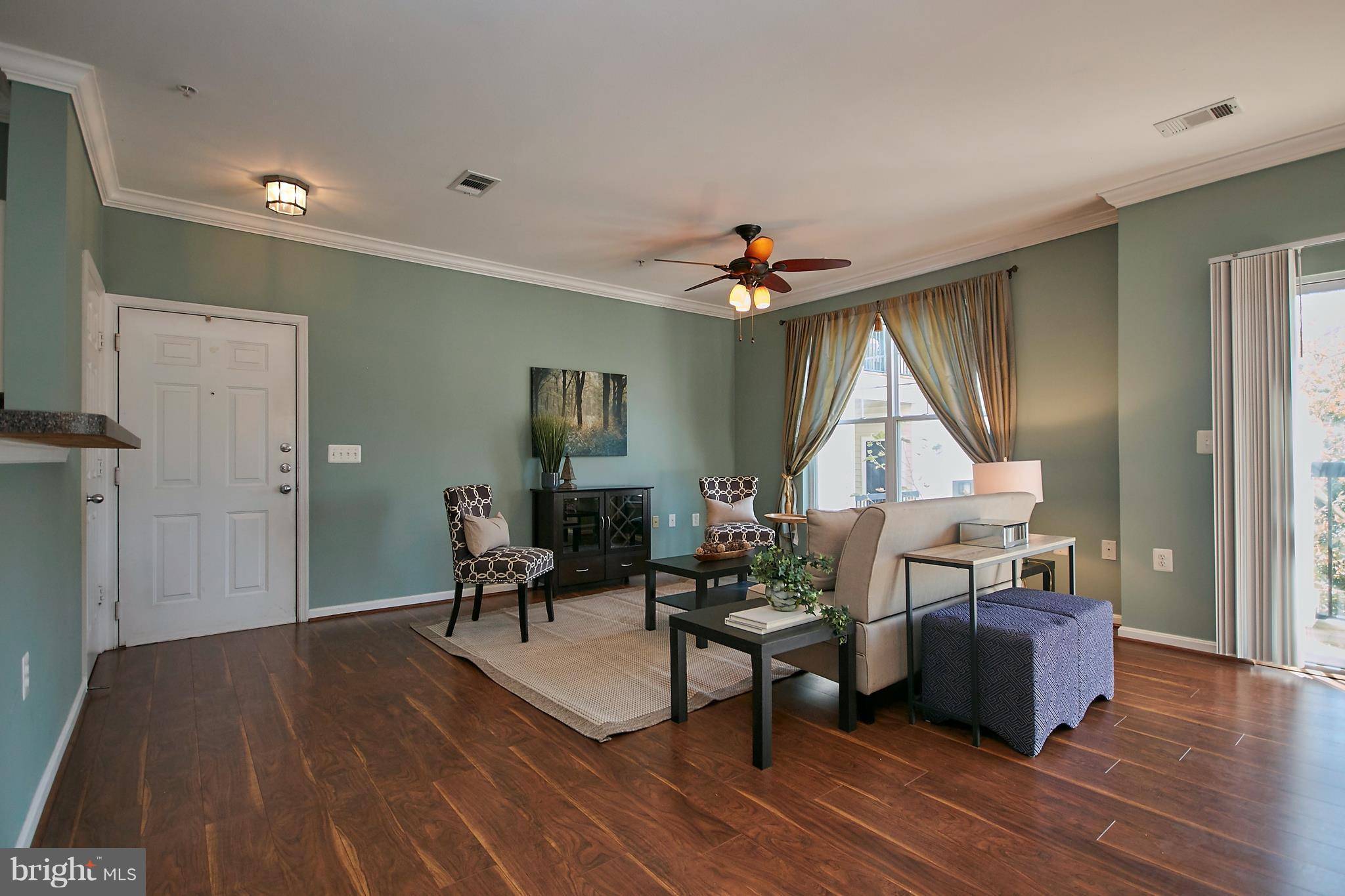 Fairfax, VA 22030,11379 ARISTOTLE DR #10-306