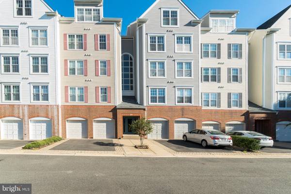 287 PICKETT ST #402, Alexandria, VA 22304