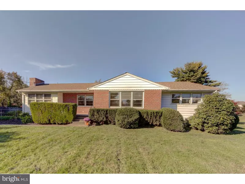 17 ORCHARD AVE, Pennington, NJ 08534