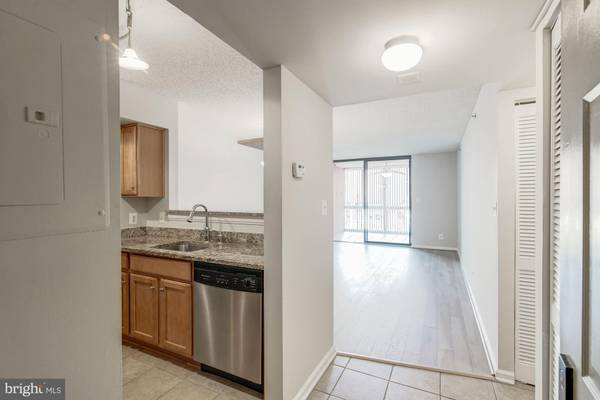 Arlington, VA 22201,1024 UTAH ST #820