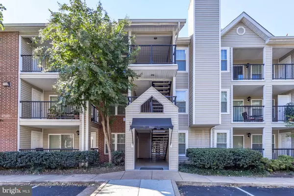 Alexandria, VA 22302,3312 WYNDHAM CIR #303