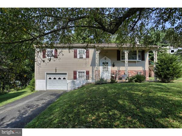 5 STOYER AVE, Schuylkill Haven, PA 17972