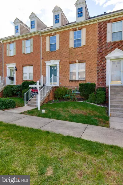 1704 DERRS SQ W, Frederick, MD 21701