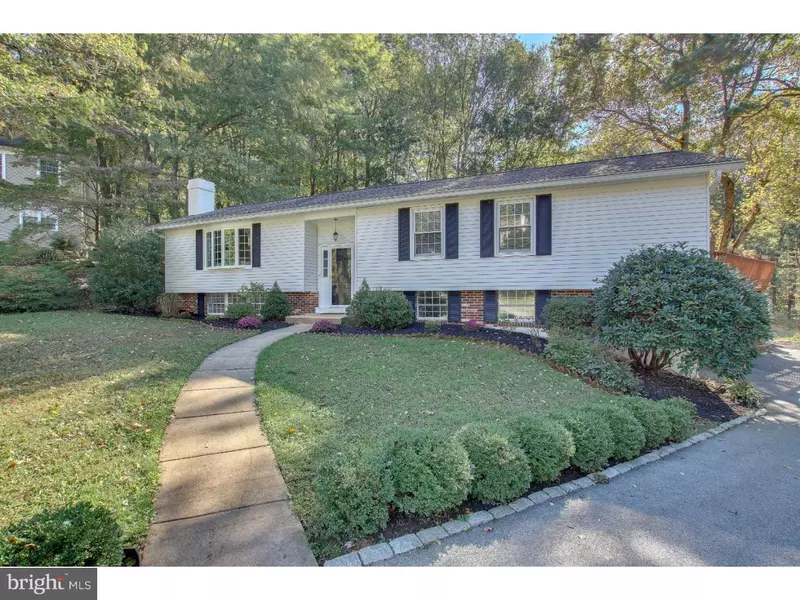 1194 PRICE LN, Downingtown, PA 19335