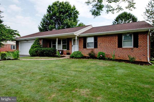 59 HICKORY LN, Leola, PA 17540