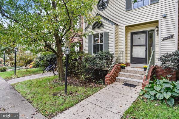 6183 CASTLETOWN WAY, Alexandria, VA 22310